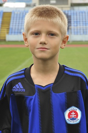 25 Oliver Vašš